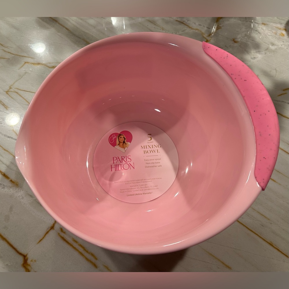 NWT Paris Hilton 🎀 Pink 5 Quart Mixing Bowl